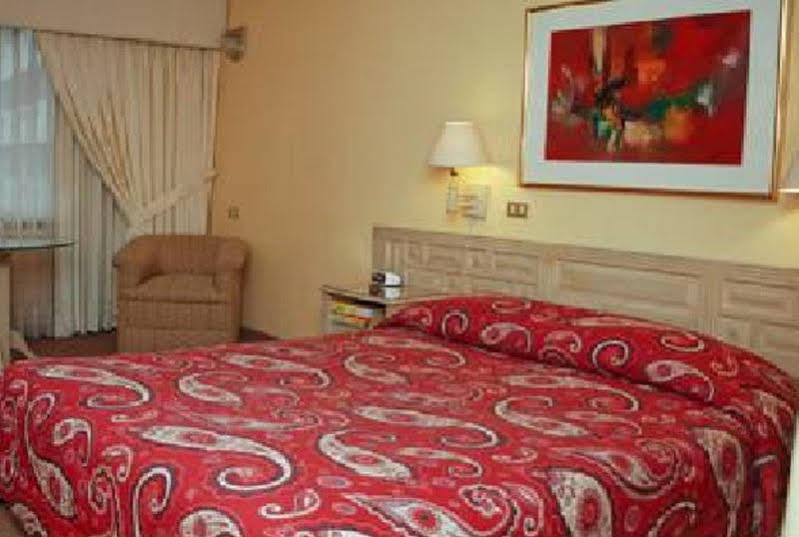Hotel Maria Angola Lima Exteriér fotografie
